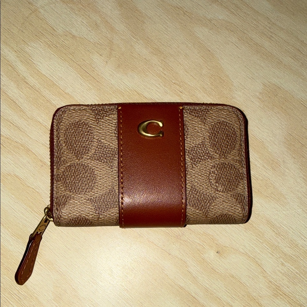 Coach Brown and Tan Key & Card Holder